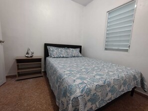 2 soverom, strykejern/-brett, wi-fi (inkludert) og sengetøy