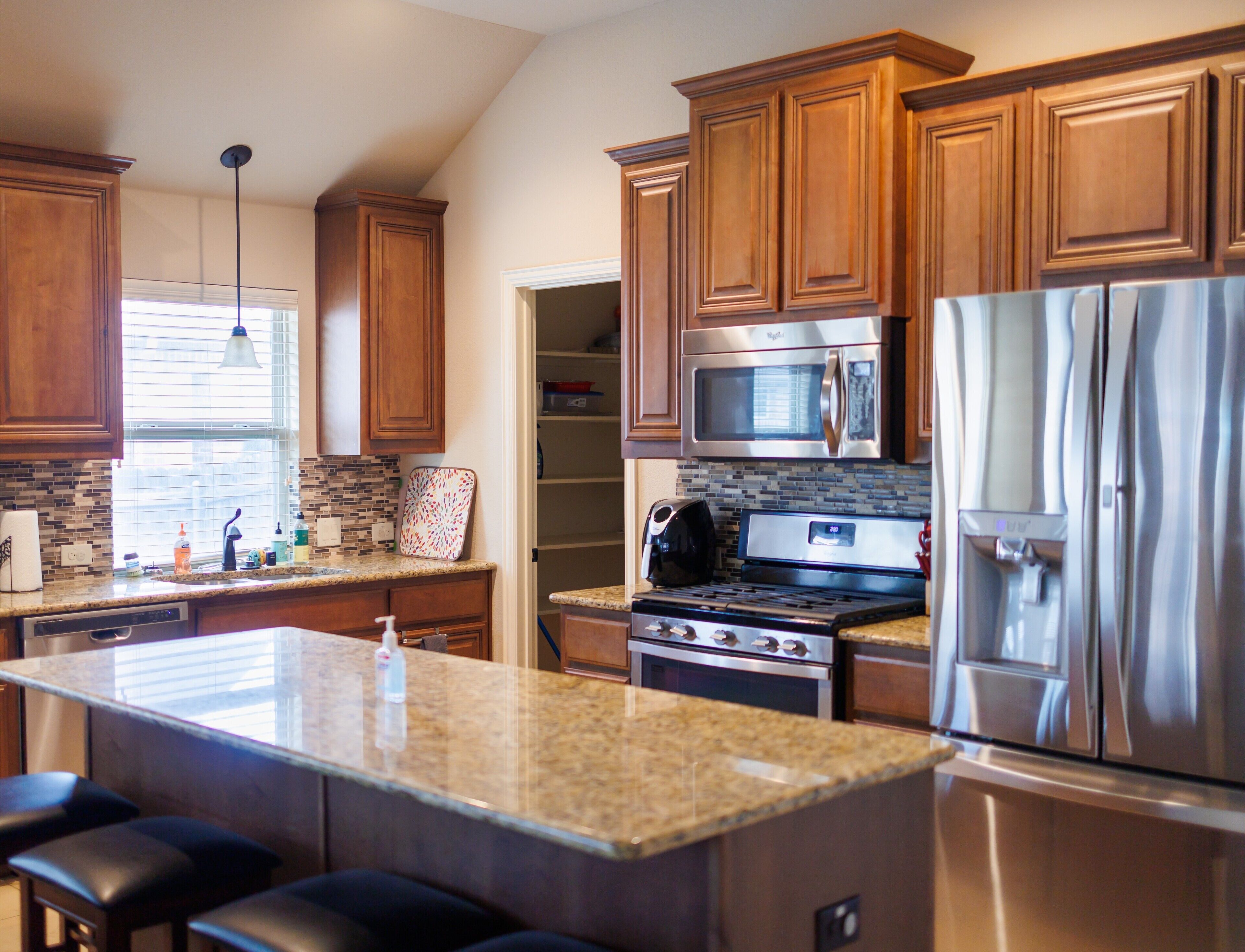 Spacious 4 bedroom home full of amenities