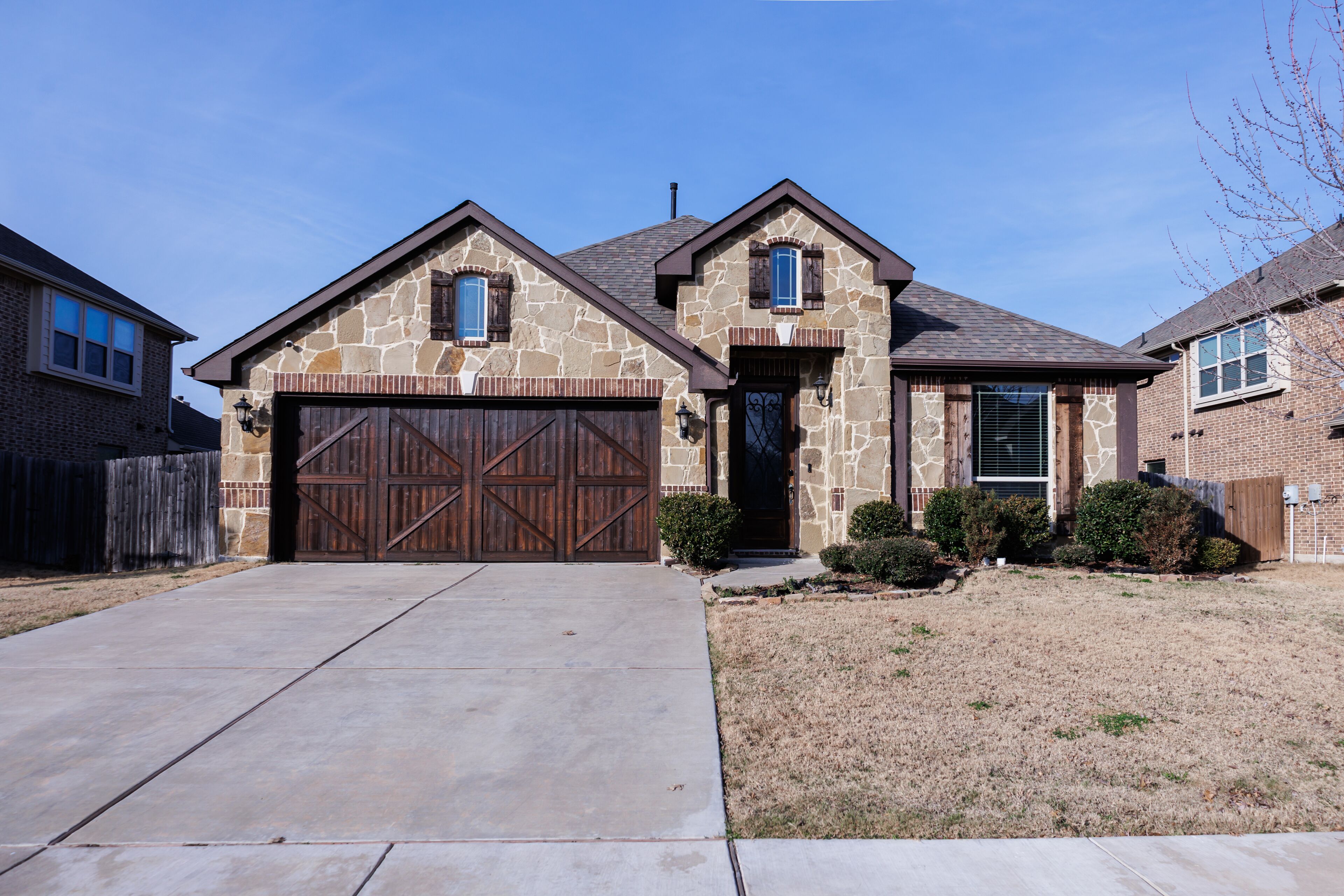 Spacious 4 bedroom home full of amenities