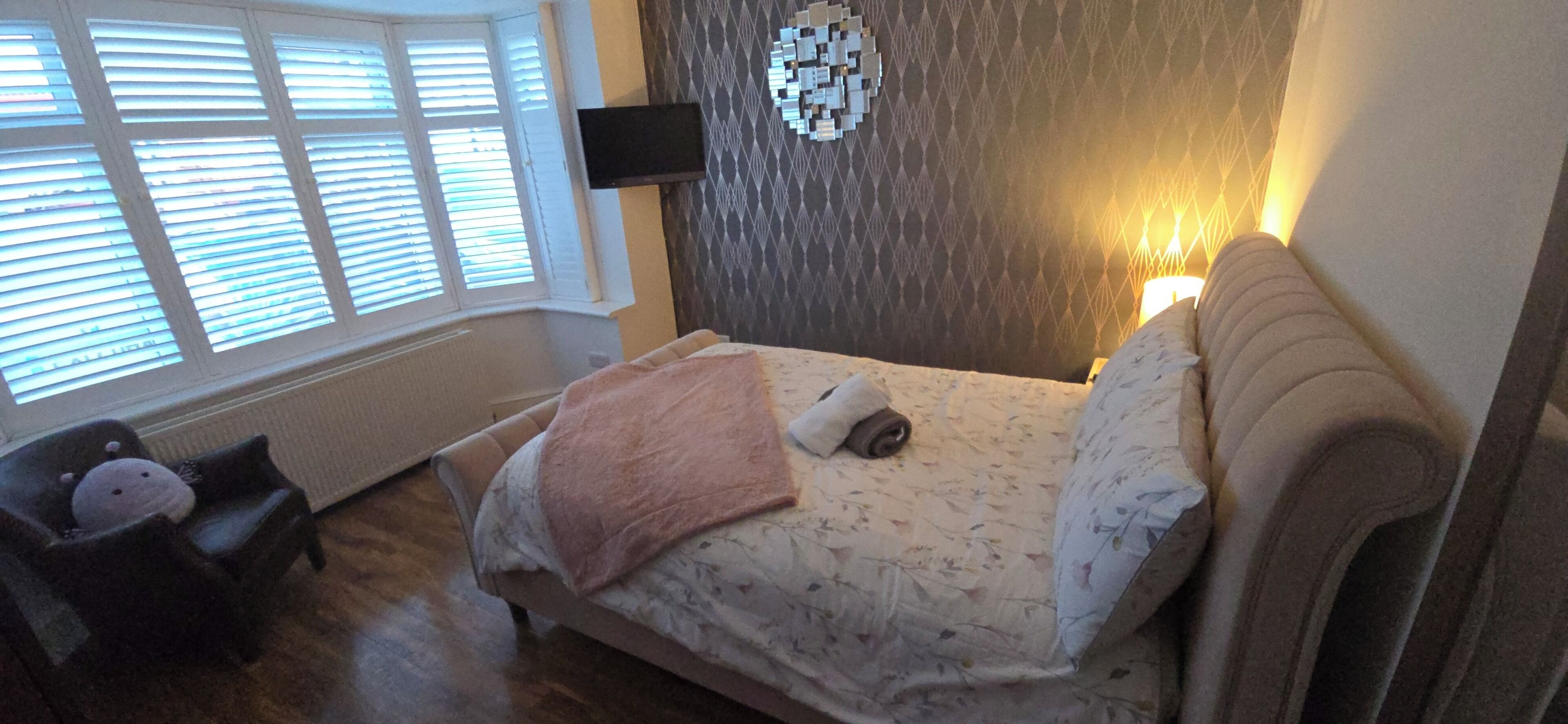 Comfort Double Room, 1 Double Bed | Hypo-allergenic bedding, down duvets, individually decorated, free WiFi