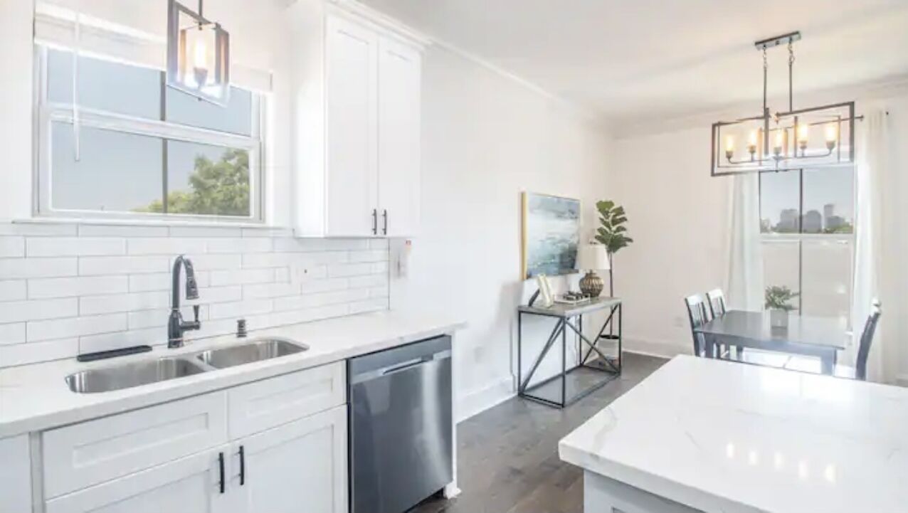 Vibrant Nola Modern Loft | 3bd/2ba