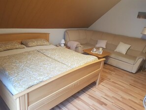 Free WiFi, bed sheets