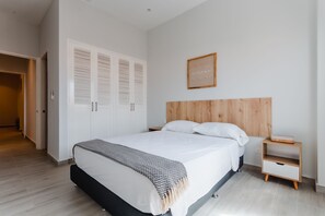 Apartamento luxo | 2 quartos, roupas de cama antialérgicas, escrivaninha
