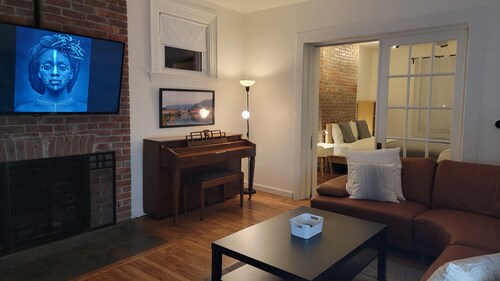 Spacious 1-Bedroom Apartment In Pittsburgh (B1)