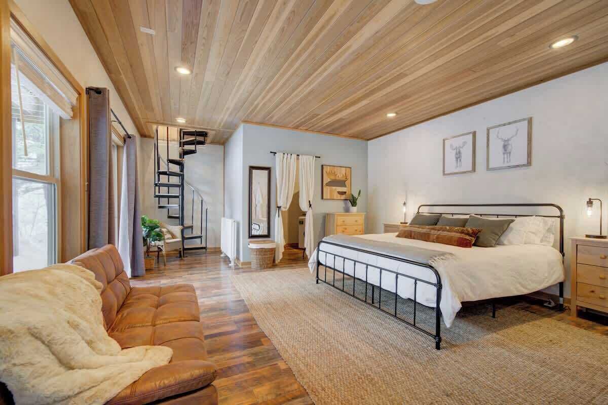 1 bedroom, iron/ironing board