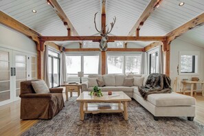 Téléviseur, bureau