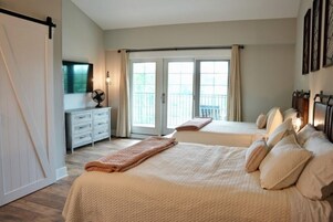 1 bedroom, premium bedding, pillowtop beds, in-room safe