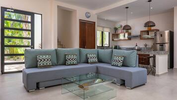 Smart TV, video games