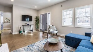 Living area - All New South Broad Ripple Gem (Indianapolis)