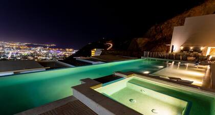 Pedregal Penthouse Condo with Expansive Ocean Views