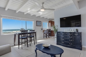 Dining - Boardwalk Ocean Waves Surfers - Mission Beach & PB (San Diego)