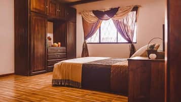 6 bedrooms, WiFi