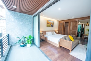 One Bed-room Apartment - King Bed | Balcony view - J'adore Apartment (Hanoi)