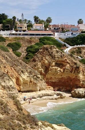 Beach nearby - C A S A N O V A 
Beach Villa with Amazing Sea View, Only 5 min Walk to Carvoeiro (Carvoeiro)