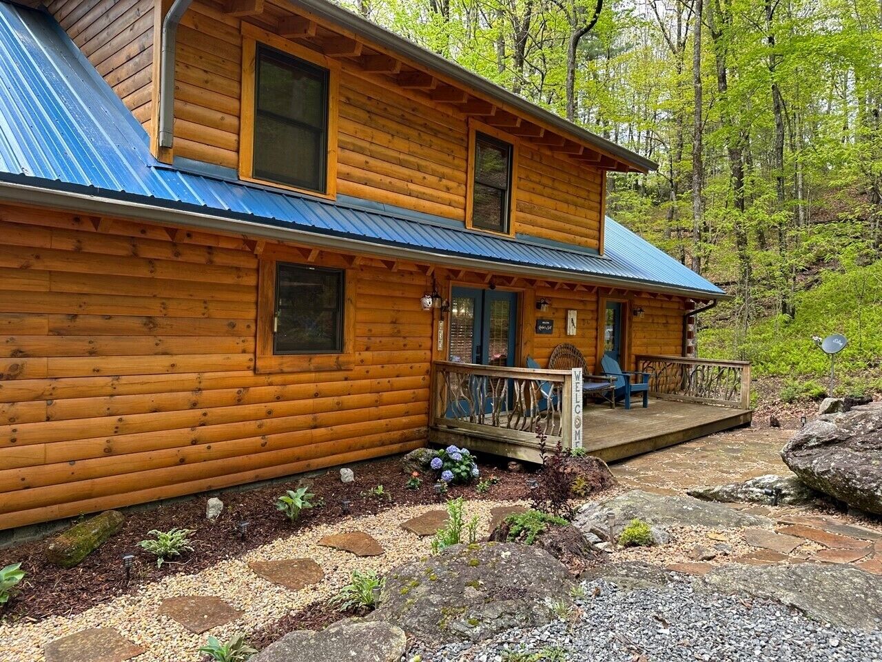 Beautiful Mountain Log Cabin