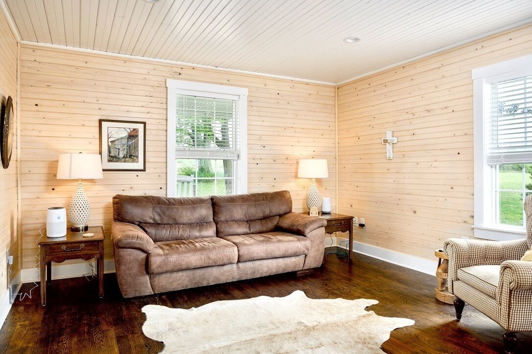 Perfect Private Farmhouse Retreat Near Mount Airy!