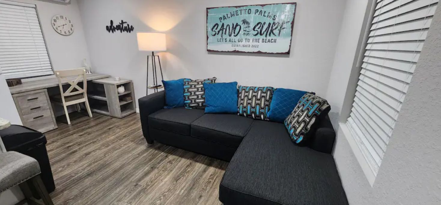 Located in Palmetto, FL close to St. Pete and Bradenton