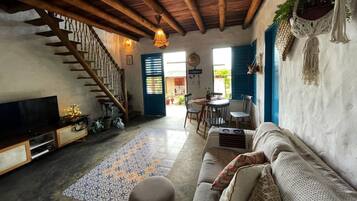 Smart TV, video games, books, computer monitors