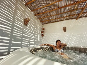 Bañera de hidromasaje exterior