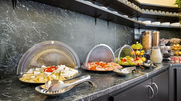 Petit déjeuner buffet compris tous les jours