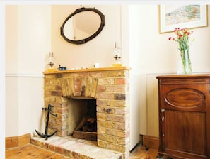 Interior - 2-bed 2- Bath Cottage Half Price Monthly Booking (Deal)