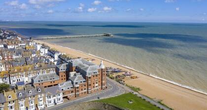 2-bed 2- Bath Cottage Half Price Monthly Booking