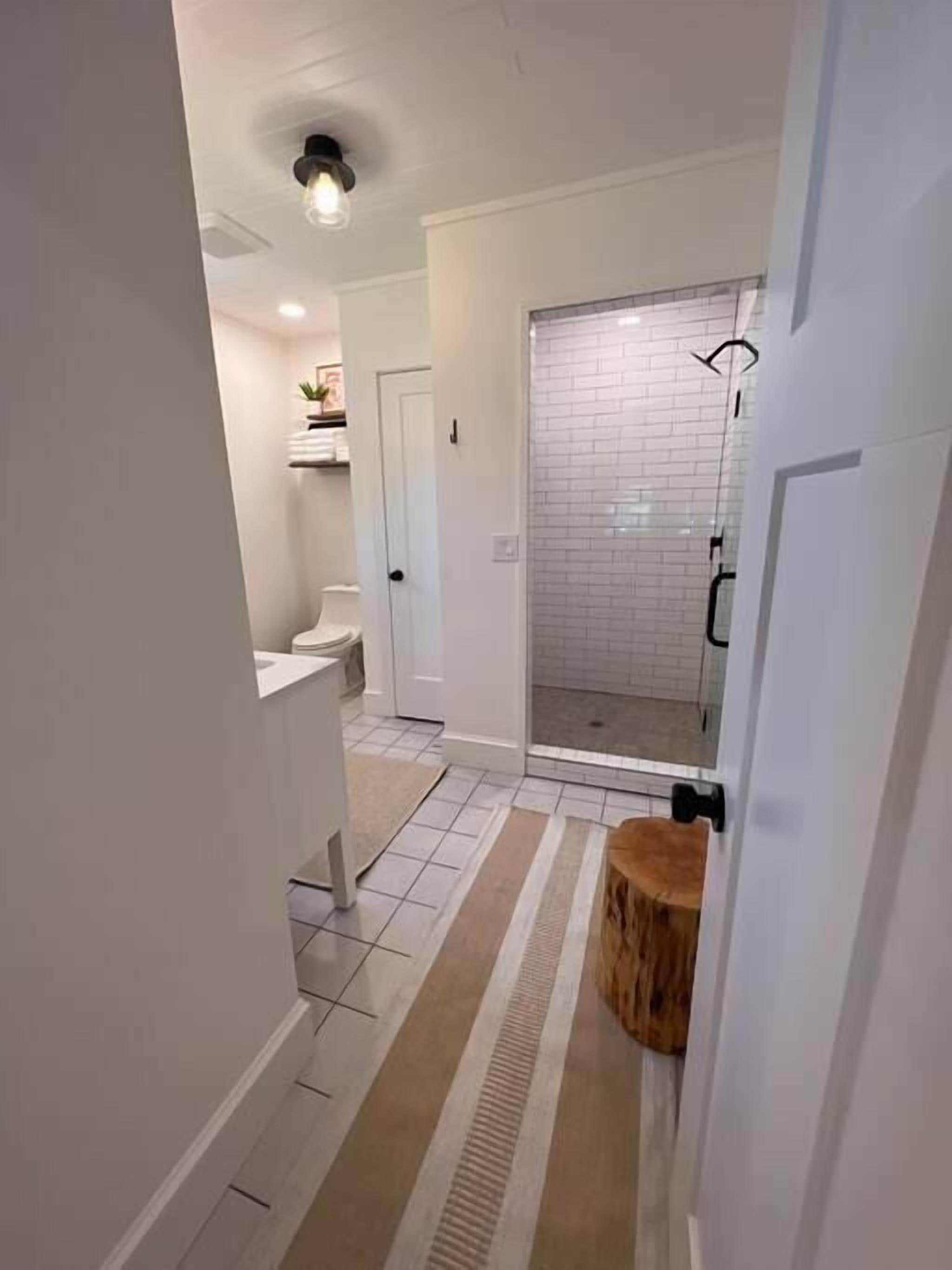 Bathtub, hair dryer, towels