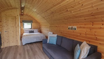 Cottage | 1 bedroom, individually decorated, individually furnished, free WiFi