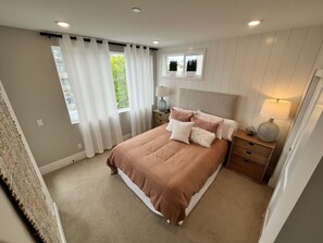 4 室のベッドルーム、WiFi (無料)、ベッドシーツ、車椅子でアクセスできる設備