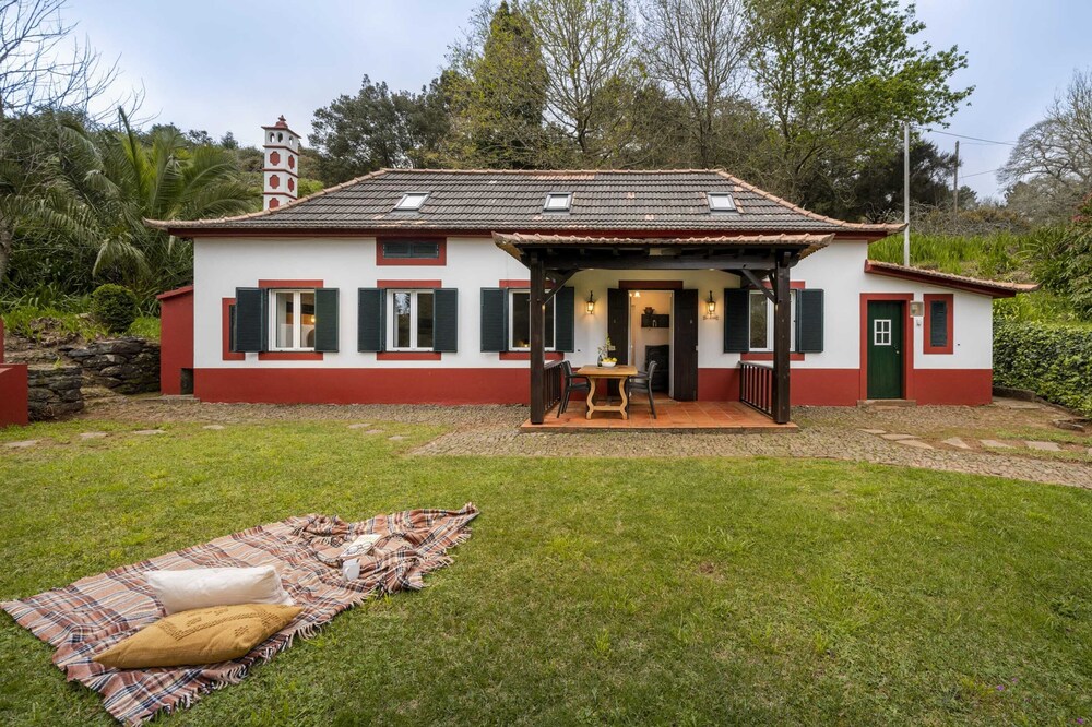Surrounded by Nature - Casa da Cebola