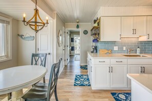 Fridge, microwave, stovetop, dishwasher - Ocean-View Balcony: Carolina Beach Condo! (Carolina Beach)