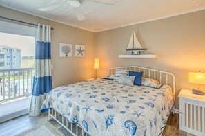 1 bedroom, iron/ironing board, WiFi, bed sheets - Ocean-View Balcony: Carolina Beach Condo! (Carolina Beach)