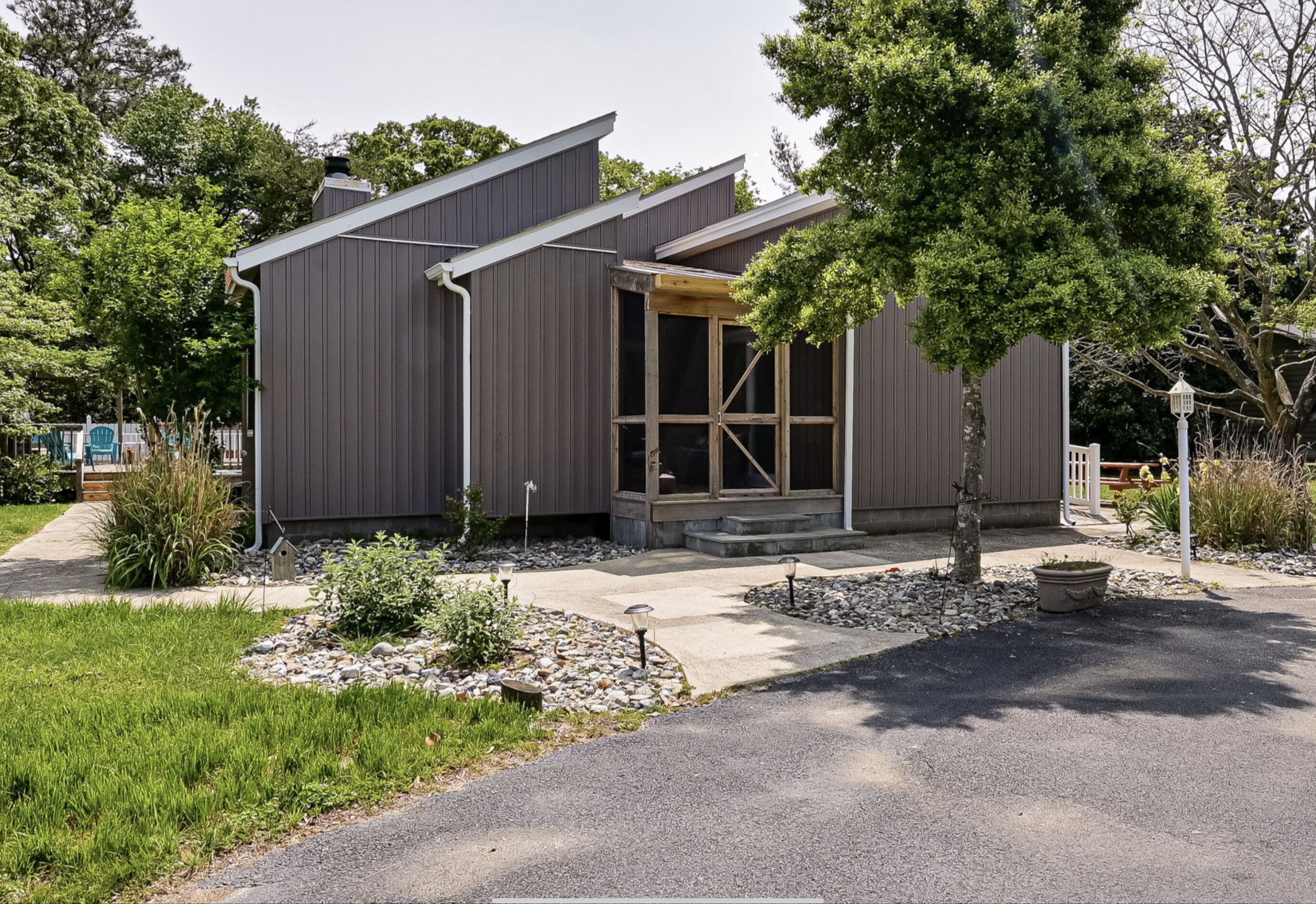 Ocean View Cottage - 2.5 mi to Bethany Beach Town & Boardwalk - Sleeps 10 