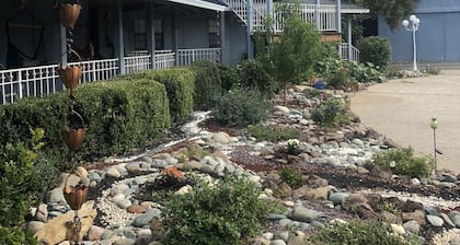 Quaint and peaceful Queen Room with private entrance and bathroom.