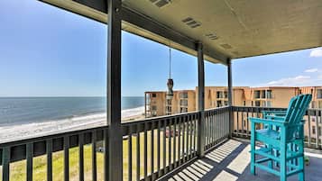 Apartment (2 Bedrooms) | Front of property