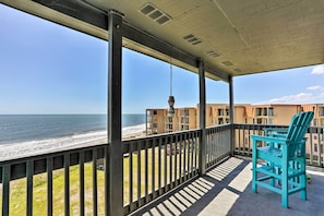 Apartment (2 Bedrooms) | Front of property