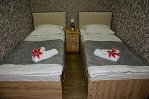 4 Schlafzimmer, Bügeleisen/Bügelbrett, WLAN, Bettwäsche