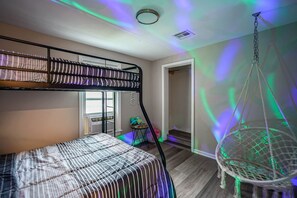 4 chambres, bureau, fer et planche à repasser, Wi-Fi gratuit