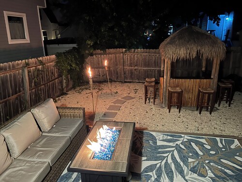 NJ Paradise Tiki Hut, 5 mins to NYC Ferry and beaches! 
