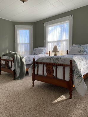 4 Schlafzimmer, Bügeleisen/Bügelbrett, kostenloses WLAN, Bettwäsche