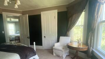 4 habitaciones, tabla de planchar con plancha y wifi gratis