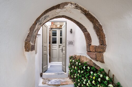 450 Years Castle House for 2-5 People/Jacuzzi