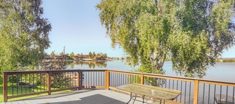 Lakefront Fairbanks Home w/ Private Beach!