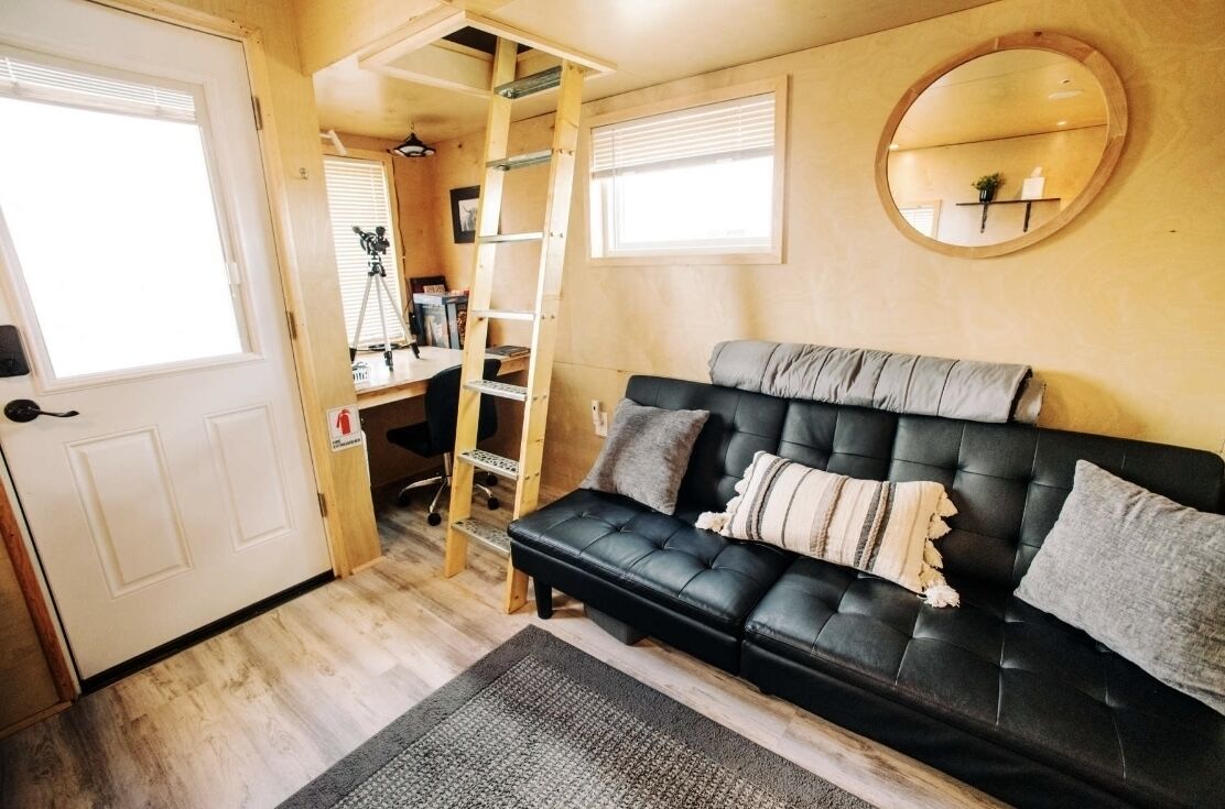 Off the grid, Mountain Escape