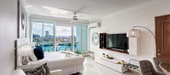 Sunrise View Waterfront Studio Condado with Private Balcony and Pool San Juan PR