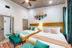 2 makuuhuonetta, silitysrauta/-lauta, internet, vuodevaatteet