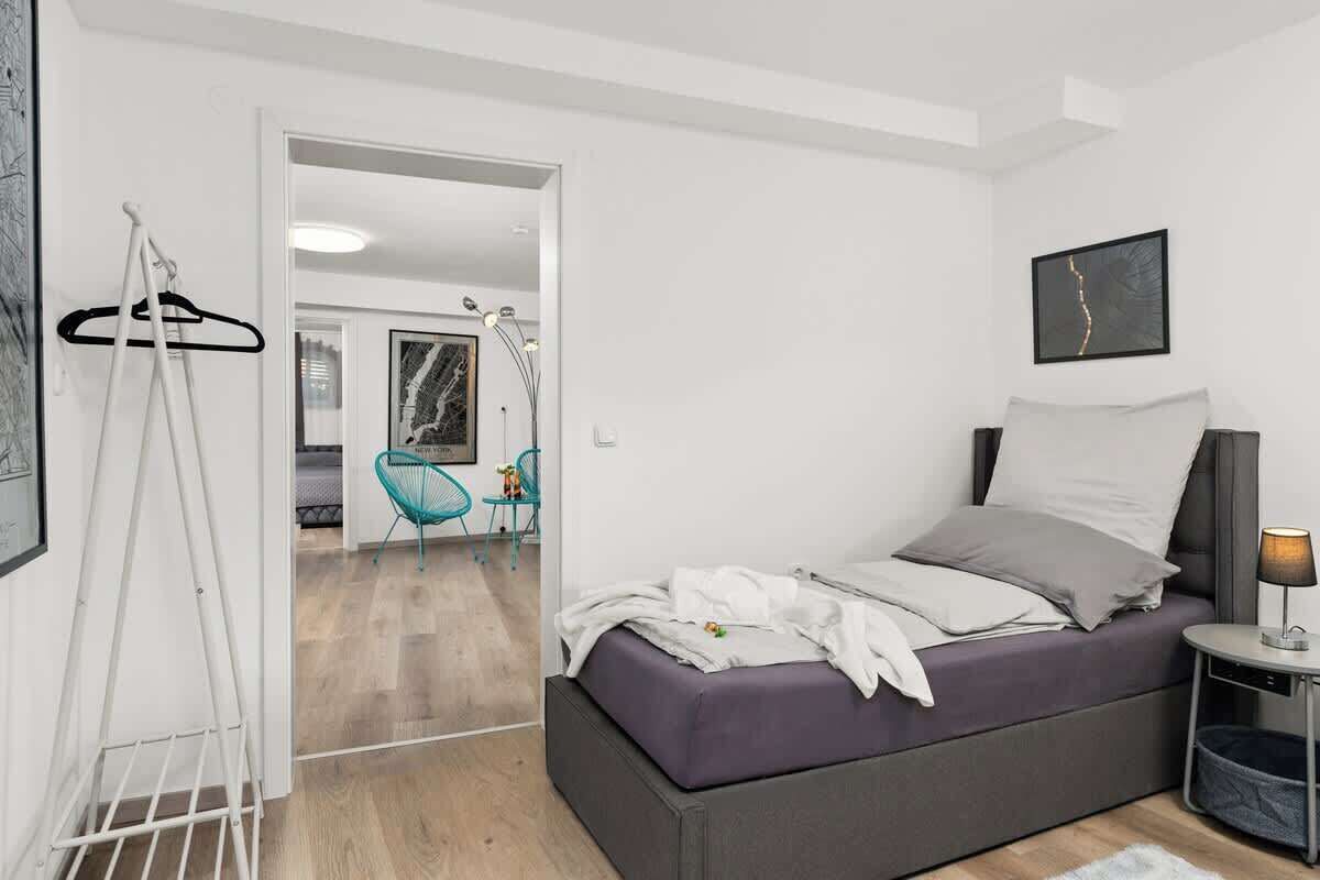 2 Schlafzimmer, Schreibtisch, Bügeleisen/Bügelbrett, kostenloses WLAN