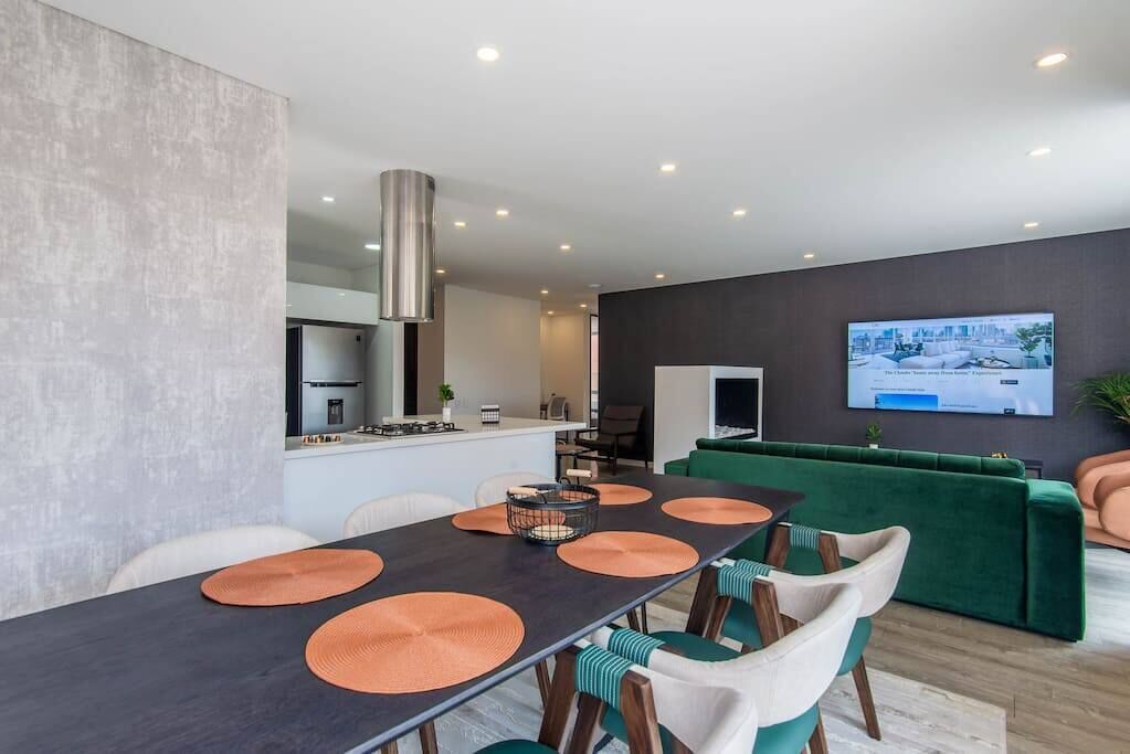 Cloud9 | Up to 12 ppl | The Emerald