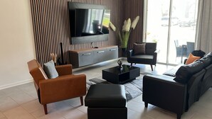Living area - Orlando resort champions gate 10 min to Disney  (Four Corners)