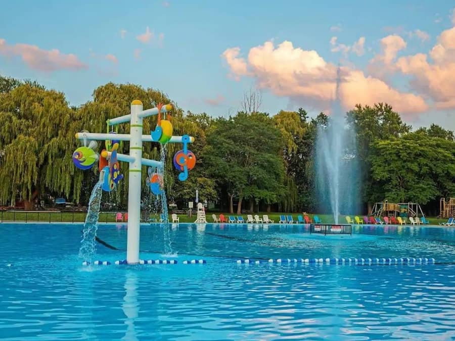 Piscine extérieure (ouverte en saison)
